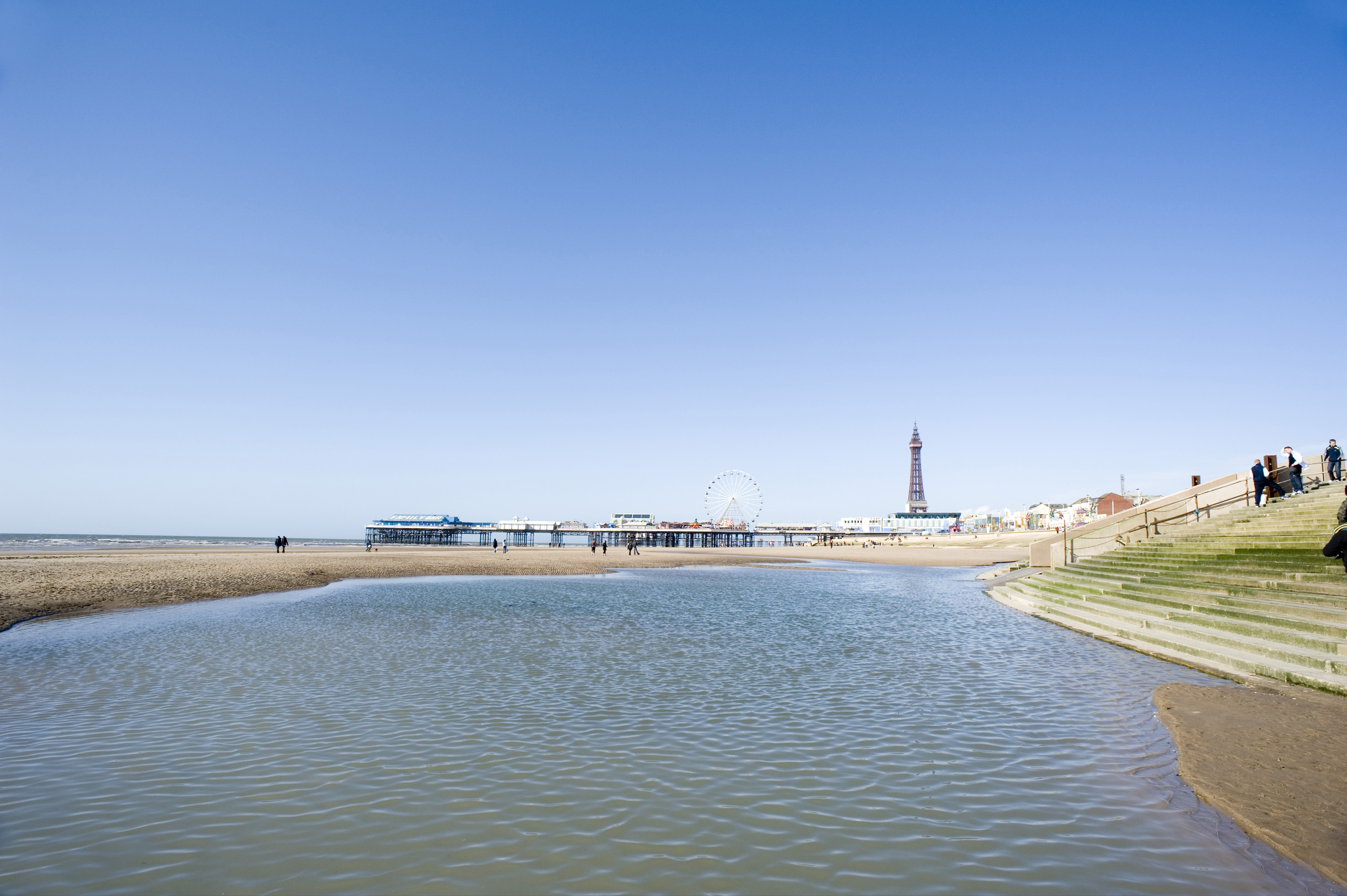 Free Stock Photo 7645 blackpool beach | freeimageslive