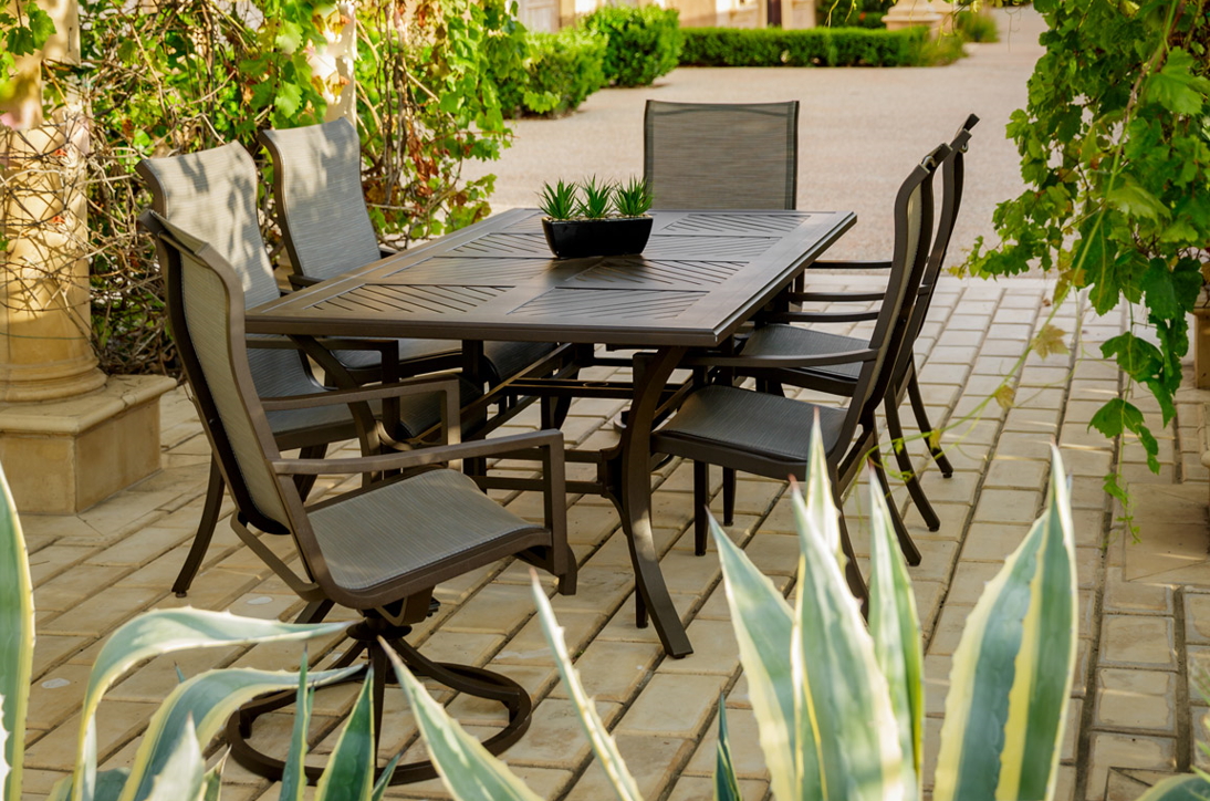 Sunvilla Somerset Wicker Swivel Patio Lounge Chair in Shale - Walmart.com
