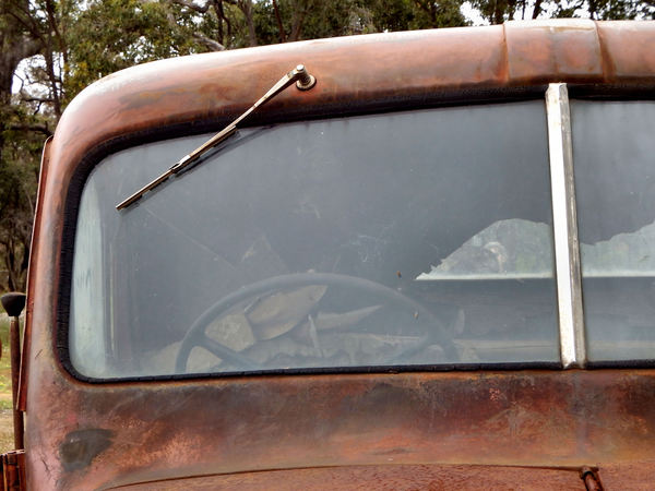 abandoned old truck3