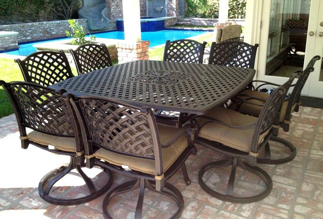 Tips on Shopping a Patio Furniture Clearance Sale - Overstock.com Tips &  Ideas