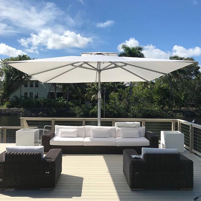 Modern luxury elevated. Our KING umbrellas create the ultimate shaded  ambience. . . . . . #interior #decor #lifes… 