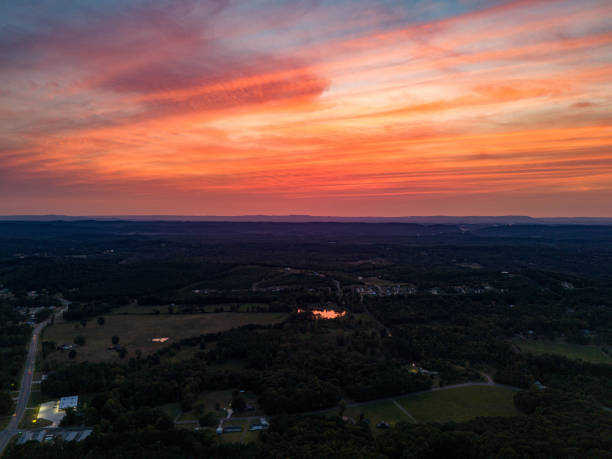 Pink sunset Sunset out in the North Georgia Mountains must be darrell stock pictures, royalty-free photos & images